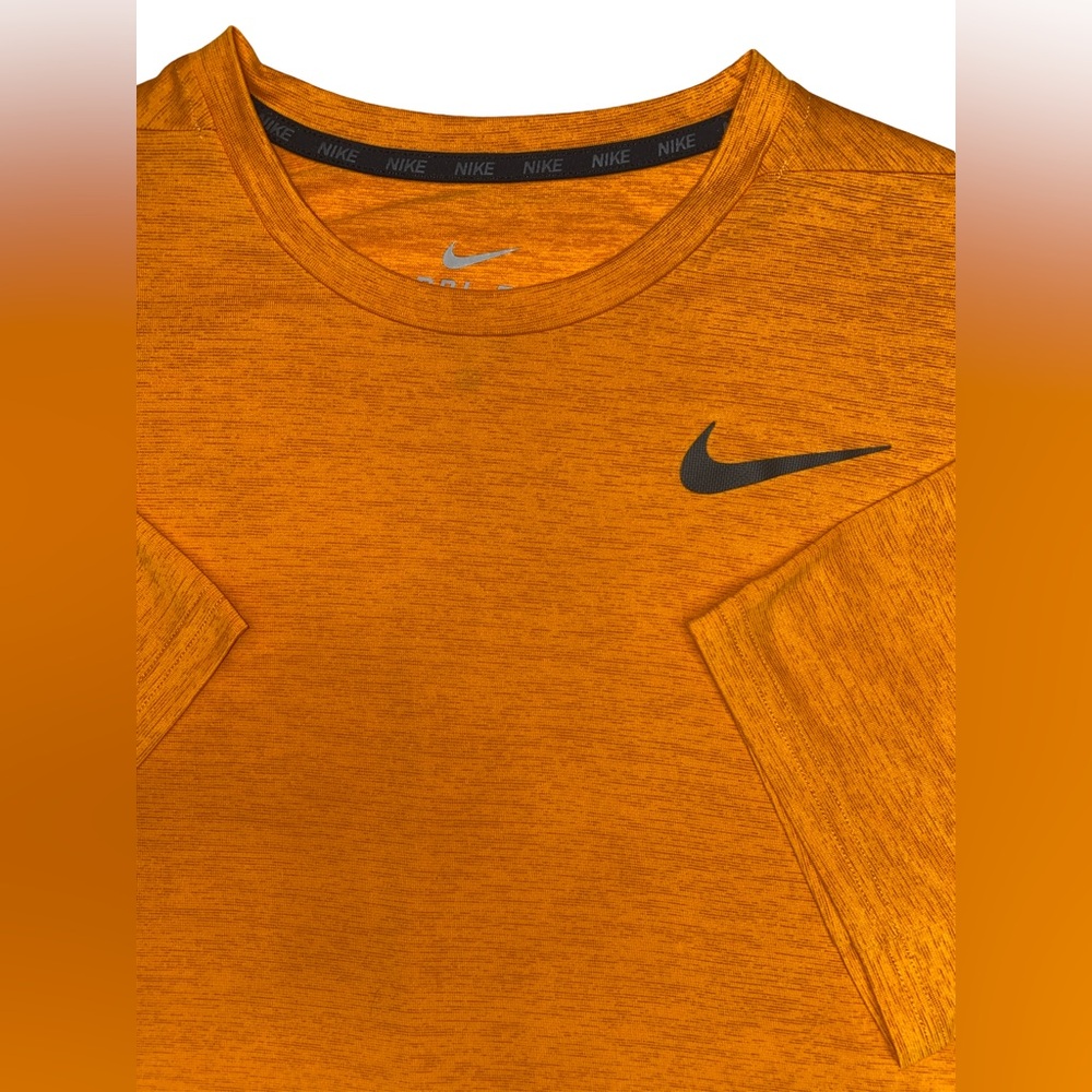 Nike Dri-FIT T-Shirt Mens Large Orange Athletic Performance Training Shirt - Picture 7 of 7